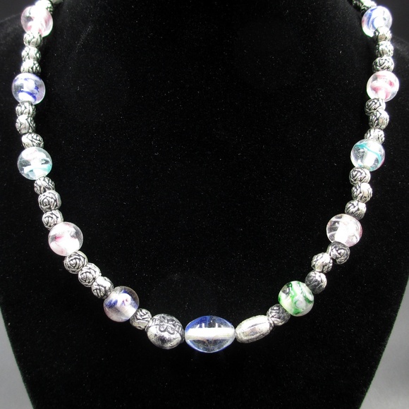 Jewelry - 16 Inch Silver Rose Beads & Glass Beads Necklace